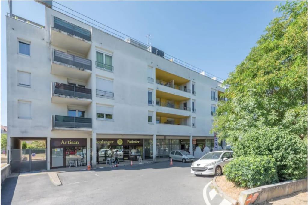 Les Frenes Near Disneyland Bmyguest Apartment Montevrain Ngoại thất bức ảnh
